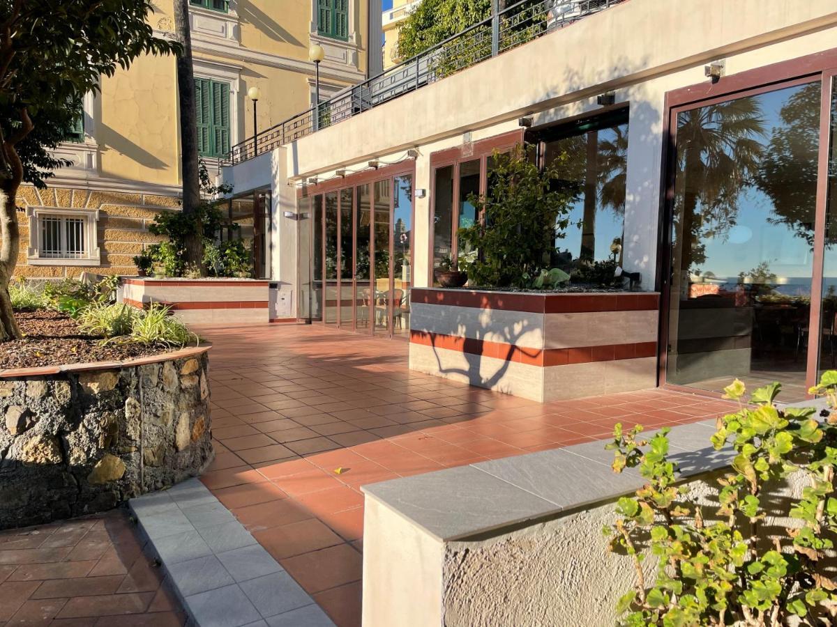 Hotel Miramare Imperia Exterior photo