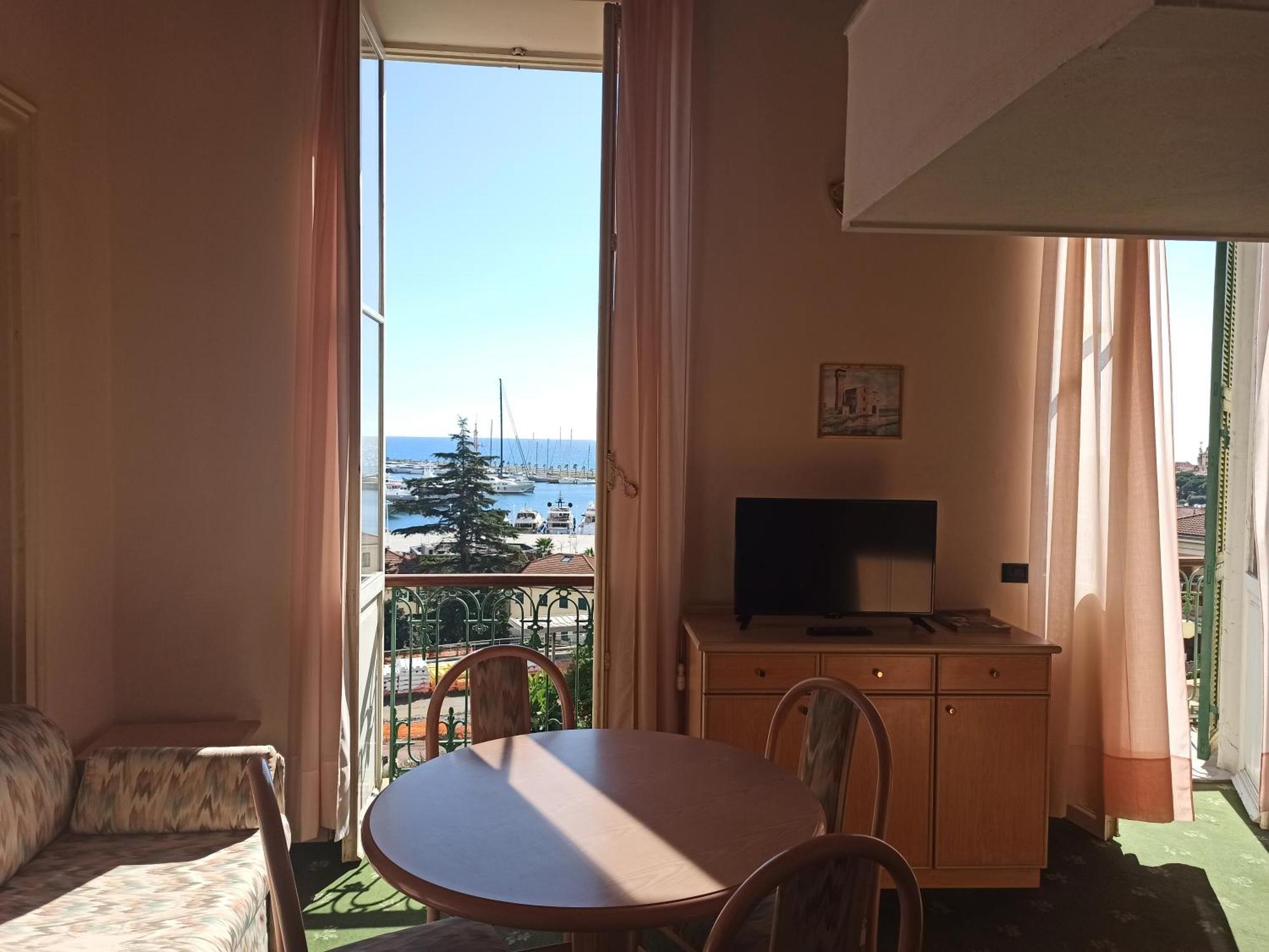 Hotel Miramare Imperia Room photo