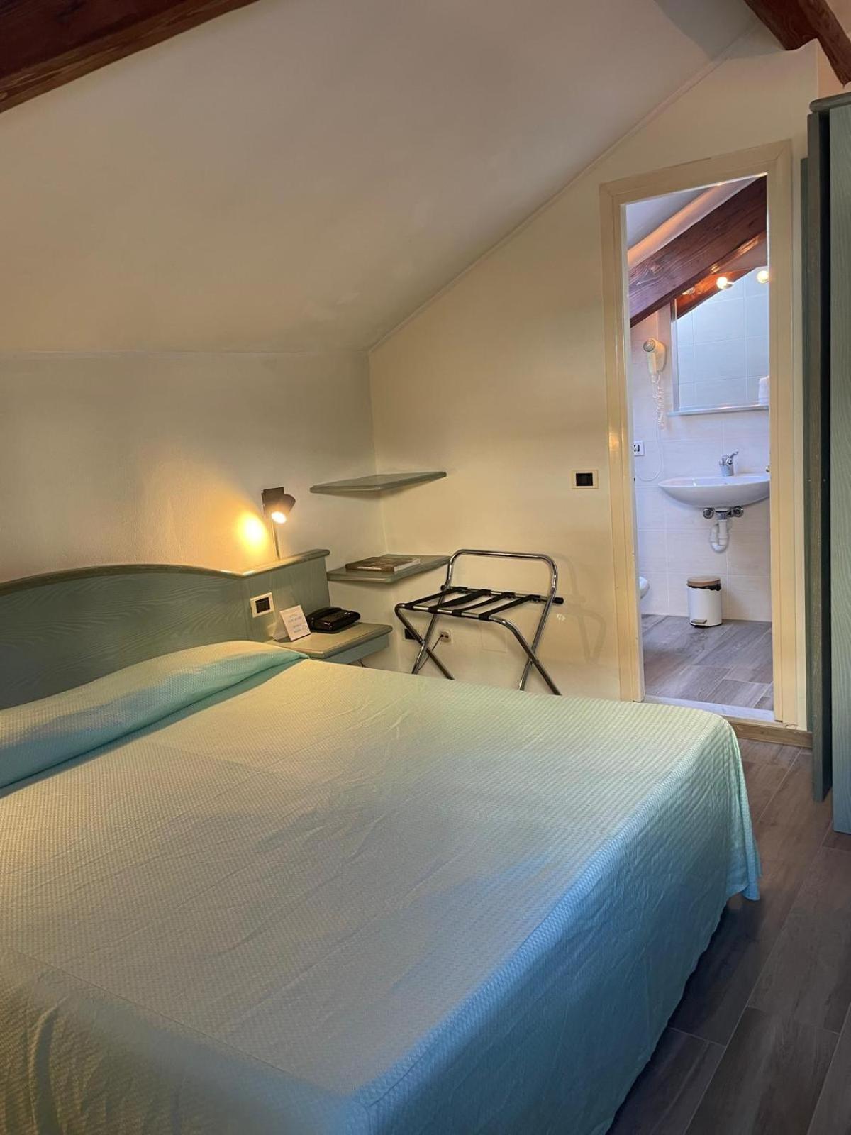 Hotel Miramare Imperia Room photo